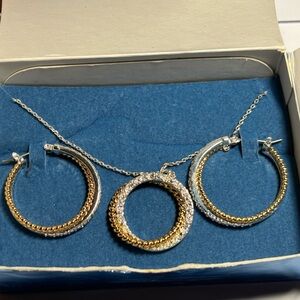 Avon two tone eternity circle necklace and earrings set never worn in box